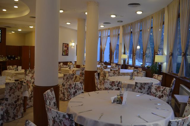 Orpheus Spa Hotel - Food and dining